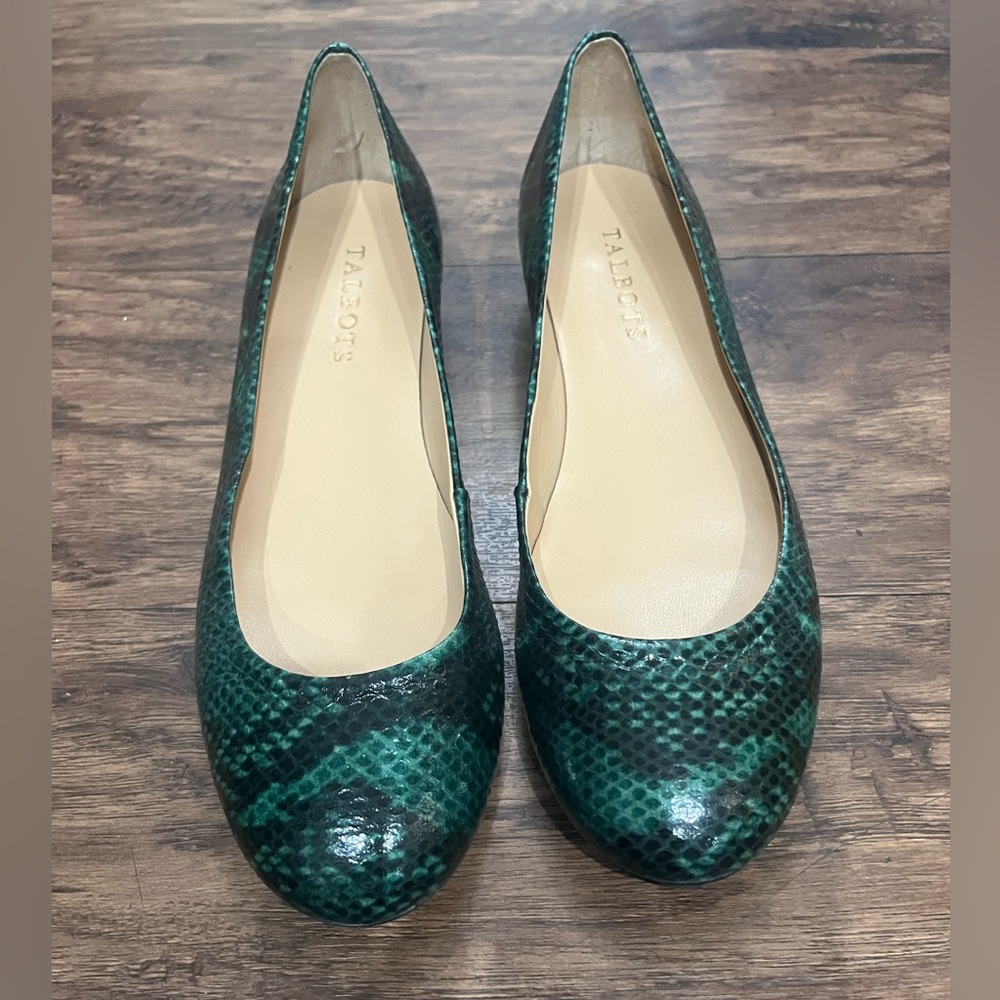 Talbots Green Snakeskin Women's Flats Sz. 7.5 AA